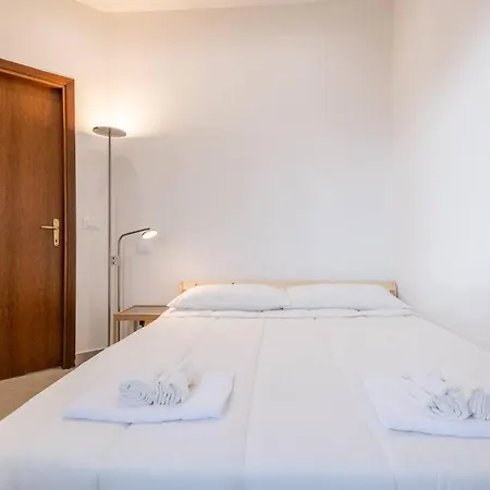 Un Passo Dalla Torre * Pisa