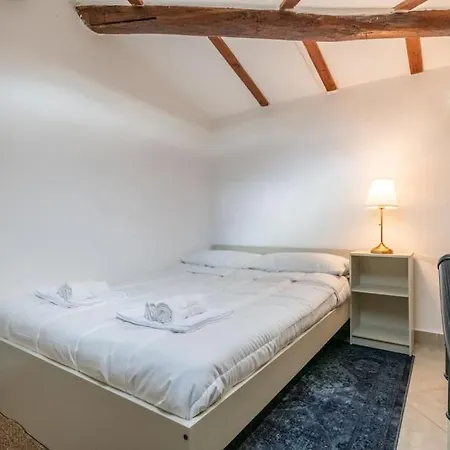 Un Passo Dalla Torre